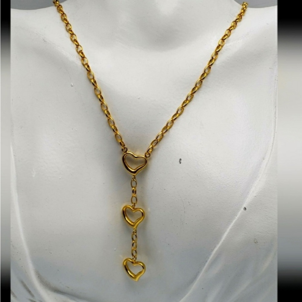 Super cute genuine 10k drop necklace.